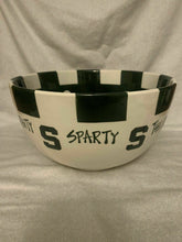 Load image into Gallery viewer, Michigan State Spartans NCAA Ceramic Large Mixing/Salad Bowl Magnolia Lane - Casey&#39;s Sports Store
