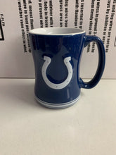 Load image into Gallery viewer, Indianapolis Colts NFL Boelter 14oz Mug Cup - Casey&#39;s Sports Store
