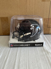 Load image into Gallery viewer, Atlanta Falcons Throwback NFL Riddell Black Replica Mini Helmet - Casey&#39;s Sports Store
