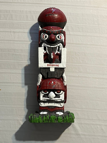 Tampa Bay Buccaneers NFL Vintage Tiki 16