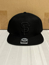 Load image into Gallery viewer, San Francisco Giants MLB &#39;47 Brand Black Captain Adjustable Snapback Hat - Casey&#39;s Sports Store
