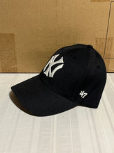 Load image into Gallery viewer, New York Yankees MLB &#39;47 Brand Navy Blue MVP One Size Adjustable Hat - Casey&#39;s Sports Store
