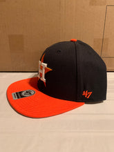 Load image into Gallery viewer, Houston Astros MLB &#39;47 Brand Navy Sure Shot Two Tone Captain Snapback Hat - Casey&#39;s Sports Store
