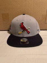 Load image into Gallery viewer, St. Louis Cardinals MLB &#39;47 Brand Gray Sure Shot Two Tone Captain Snapback Hat - Casey&#39;s Sports Store
