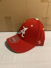 Load image into Gallery viewer, Alabama Crimson Tide NCAA Zephyr Red One Size Stretch Fit Hat Cap - Casey&#39;s Sports Store
