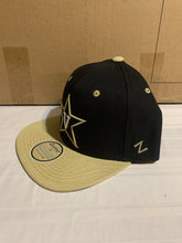 Load image into Gallery viewer, Vanderbilt Commodores NCAA Zephyr Black One Size Adjustable Snapback Hat Cap - Casey&#39;s Sports Store
