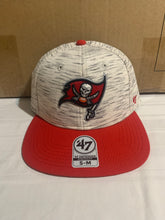 Load image into Gallery viewer, Tampa Bay Buccaneers &#39;47 Brand NFL Stretch Fit S/M Hat Cap - Casey&#39;s Sports Store
