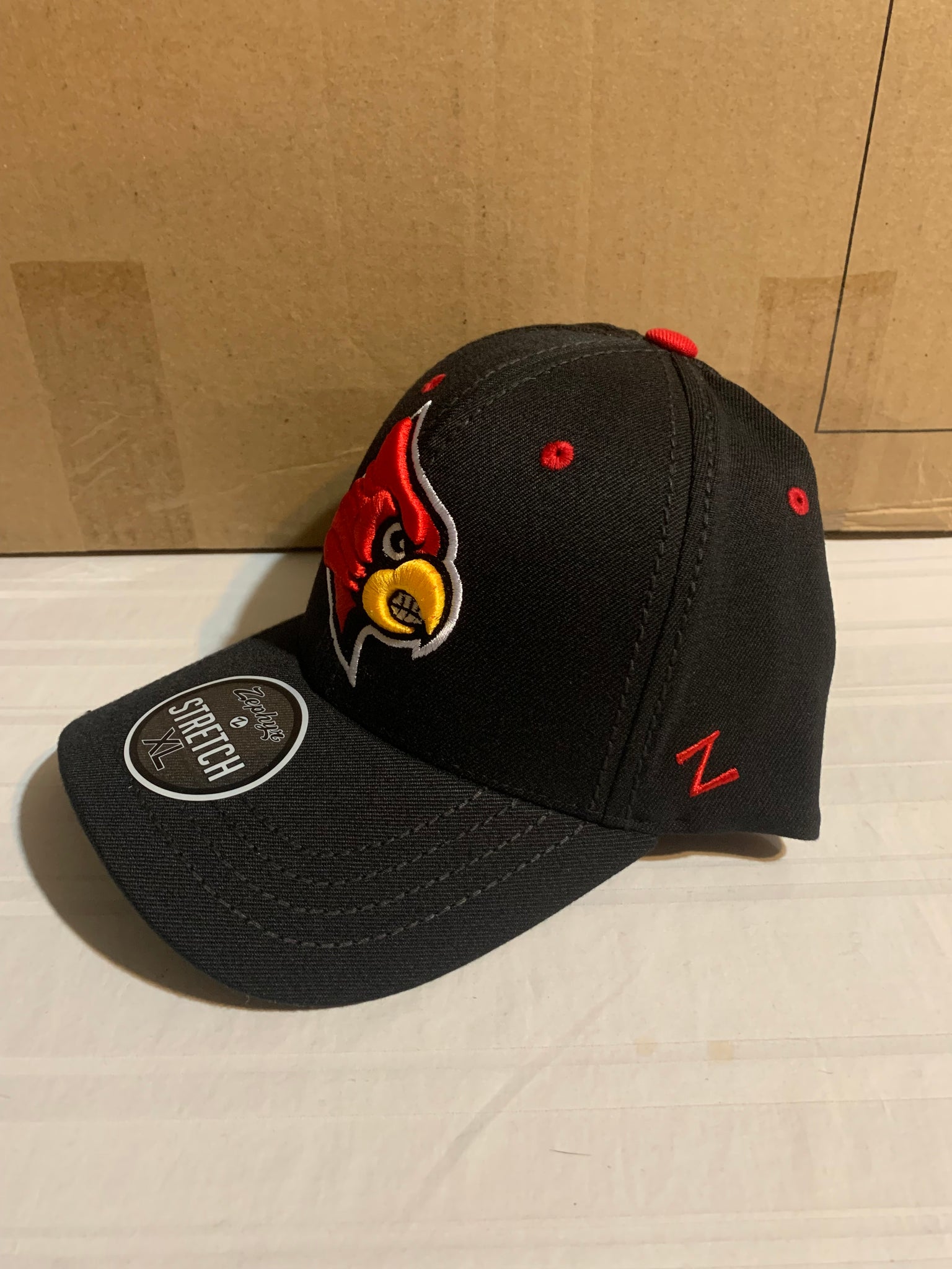 Louisville Cardinals NCAA Zephyr Black One Size Stretch Fit Hat Cap