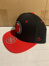 Load image into Gallery viewer, Utah Utes NCAA Zephyr Black Two Tone Captain Snapback Hat - Casey&#39;s Sports Store
