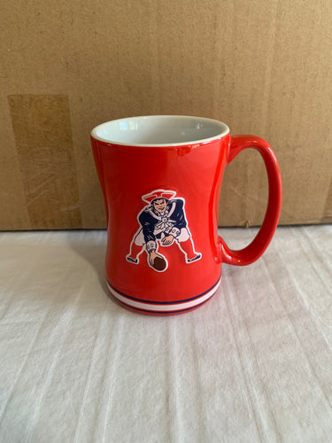 New England Patriots Throwback NFL Boelter 14oz Mug Cup - Casey's Sports Store