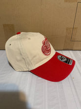 Load image into Gallery viewer, Detroit Red Wings NHL &#39;47 Brand Clean Up Natural Two Tone Adjustable Hat - Casey&#39;s Sports Store
