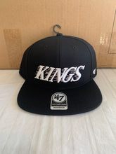 Load image into Gallery viewer, Los Angeles Kings NHL &#39;47 Brand Black Adjustable Captain Snapback Hat - Casey&#39;s Sports Store
