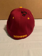 Load image into Gallery viewer, Washington Redskins NFL &#39;47 Brand Contender Stretch Fit Hat Size L/XL - Casey&#39;s Sports Store
